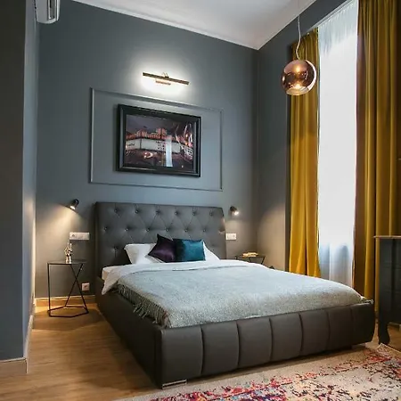 8 Suites * Budapest