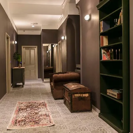 8 Suites Апартаменты