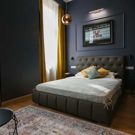 Апартаменты 8 Suites